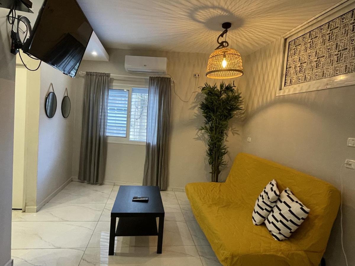 Rothschild 79 Petach Tikva Exterior foto